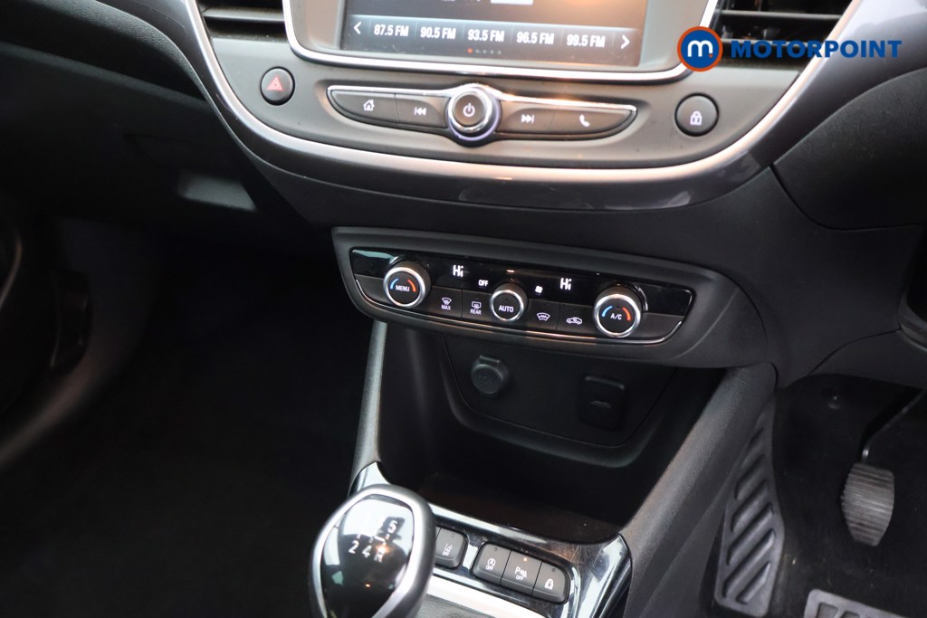 Vauxhall Crossland X Elite Manual Petrol SUV - Stock Number (1668371) - 12th supplementary image