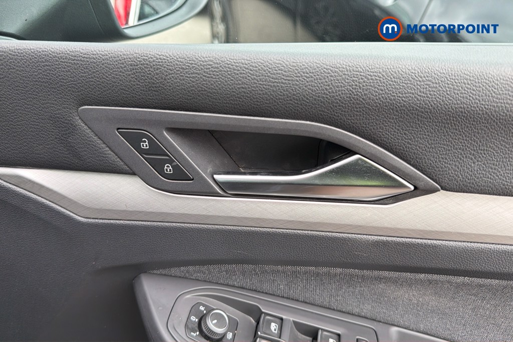 Volkswagen Golf Life Manual Petrol Hatchback - Stock Number (1668425) - 2nd supplementary image