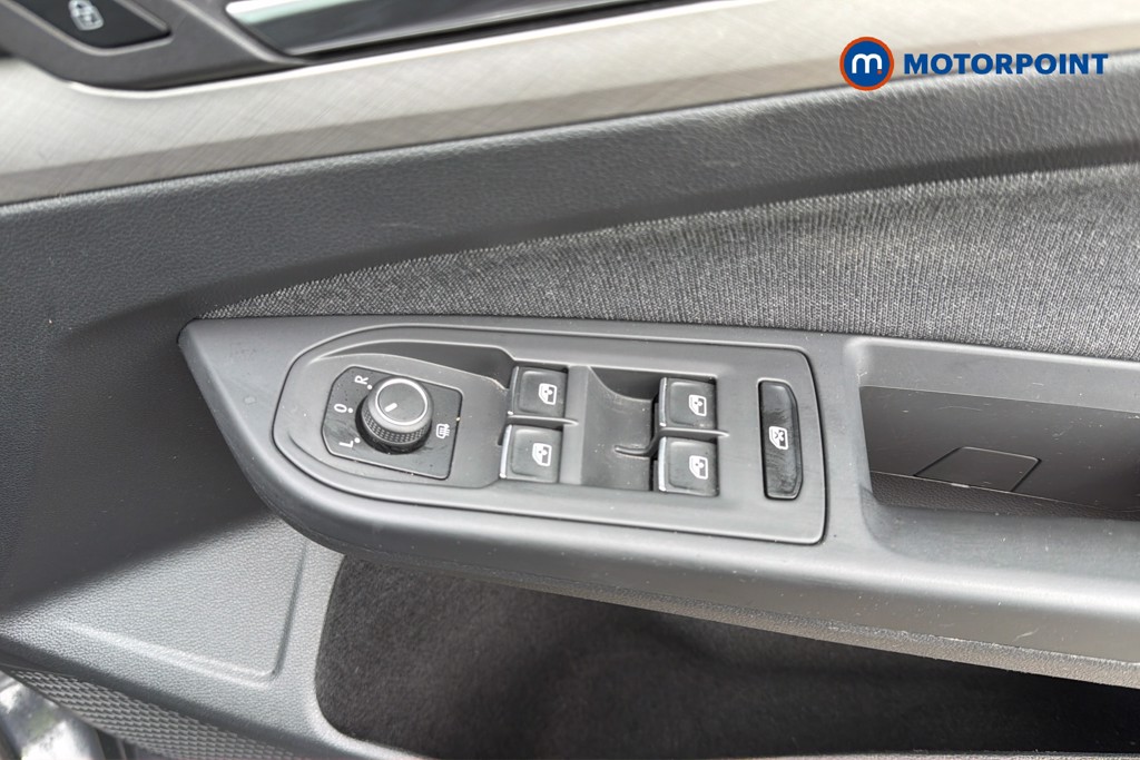 Volkswagen Golf Life Manual Petrol Hatchback - Stock Number (1668425) - 3rd supplementary image