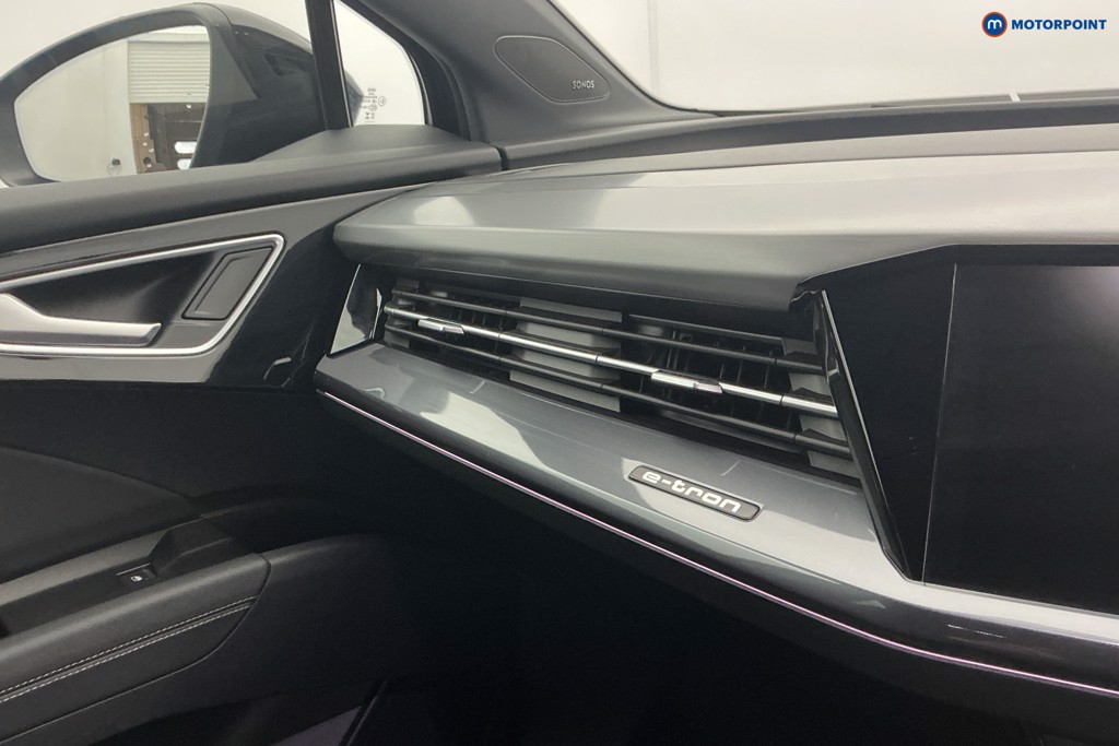 Audi Q4 Black Edition Automatic Electric SUV - Stock Number (1668905) - 18th supplementary image