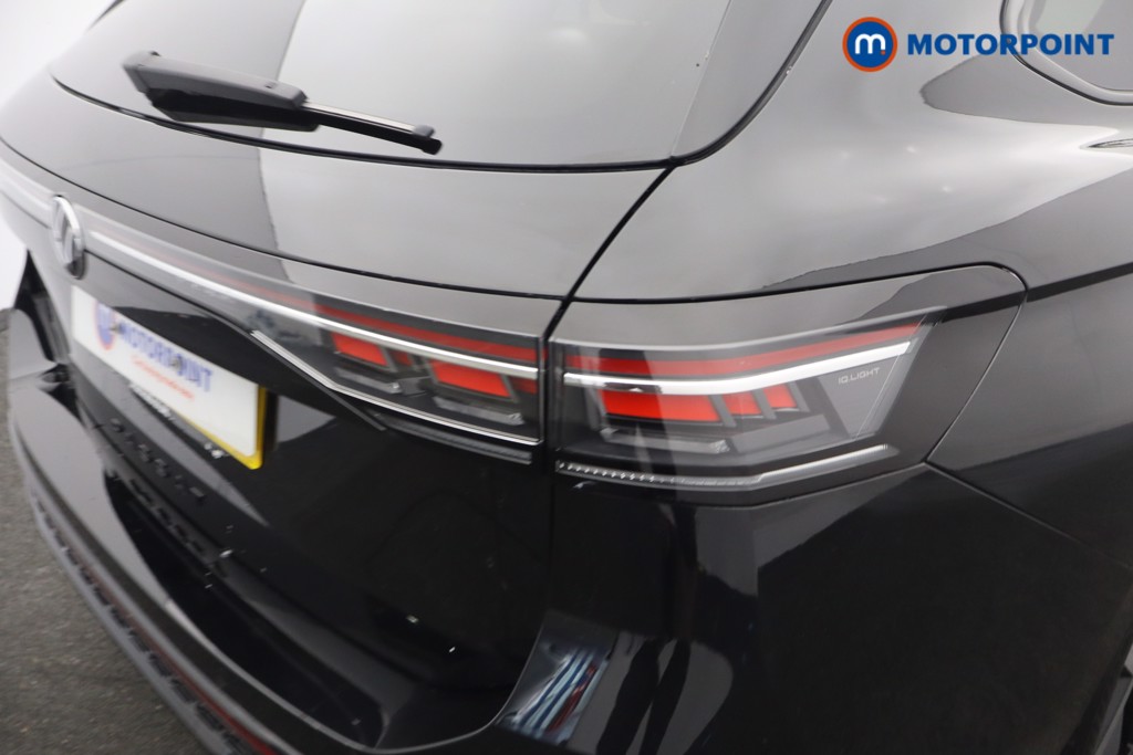 Volkswagen Passat R-Line Automatic Petrol Plug-In Hybrid Estate - Stock Number (1669025) - 3rd supplementary image
