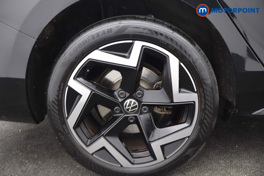 Volkswagen Passat R-Line Automatic Petrol Plug-In Hybrid Estate - Stock Number (1669025) - 30th supplementary image