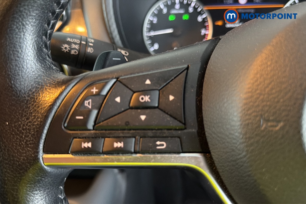 Nissan Juke Tekna Automatic Petrol SUV - Stock Number (1669273) - 4th supplementary image