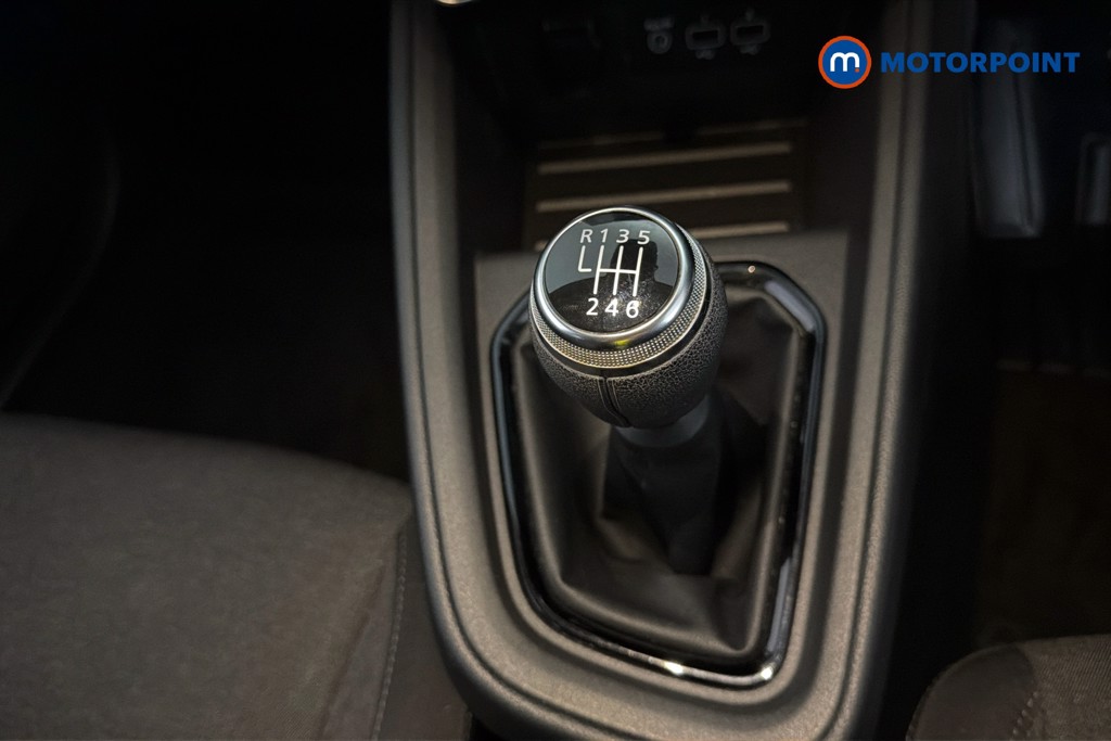 Renault Clio Iconic Manual Petrol Hatchback - Stock Number (1669277) - 15th supplementary image