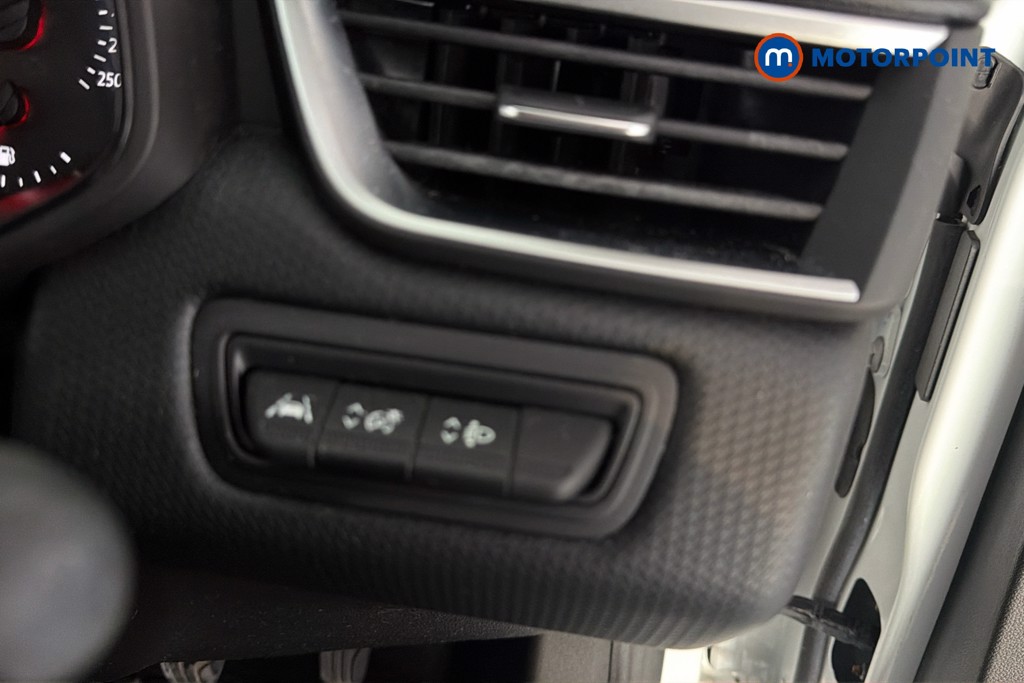Renault Clio Iconic Manual Petrol Hatchback - Stock Number (1669277) - 18th supplementary image