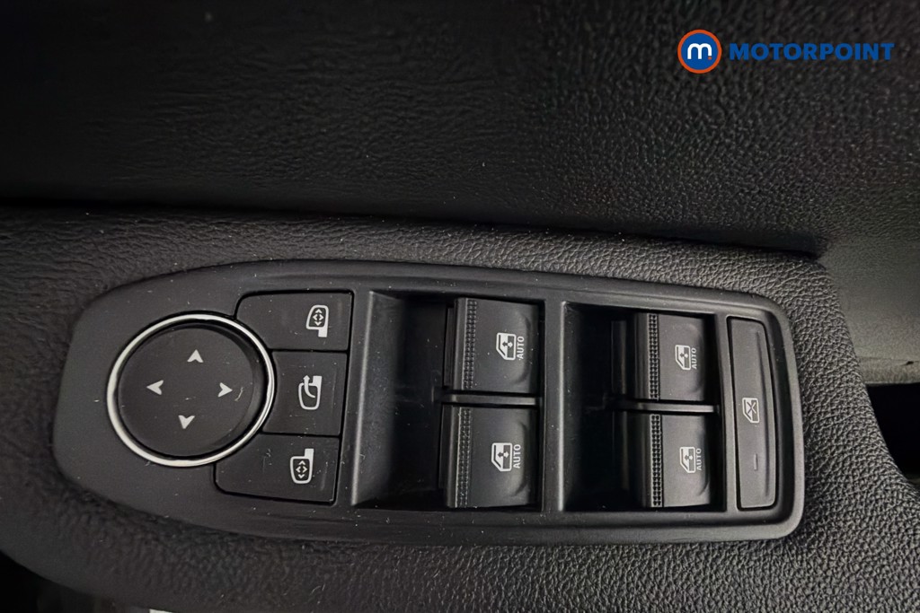 Renault Clio Iconic Manual Petrol Hatchback - Stock Number (1669277) - 20th supplementary image