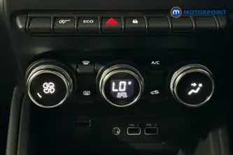 Renault Clio Evolution Manual Petrol Hatchback - Stock Number (1669872) - 994th supplementary image