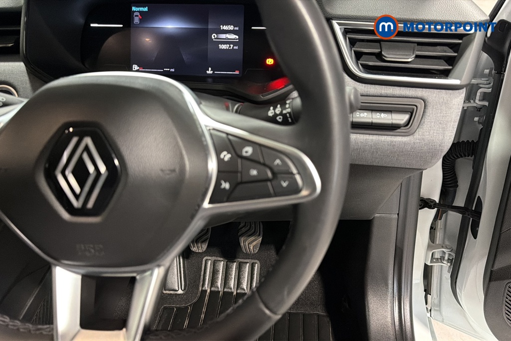 Renault Clio Evolution Manual Petrol Hatchback - Stock Number (1669872) - 3rd supplementary image