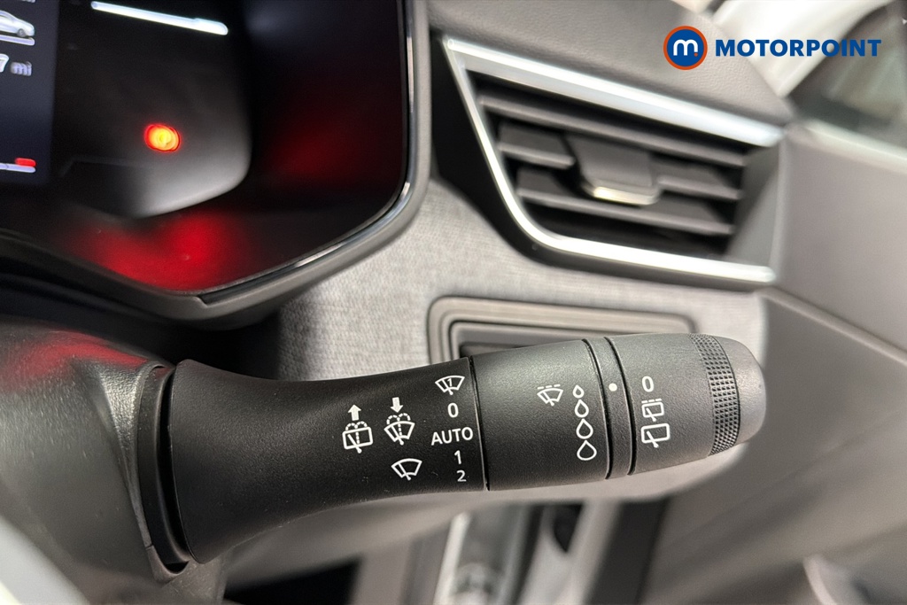 Renault Clio Evolution Manual Petrol Hatchback - Stock Number (1669872) - 6th supplementary image