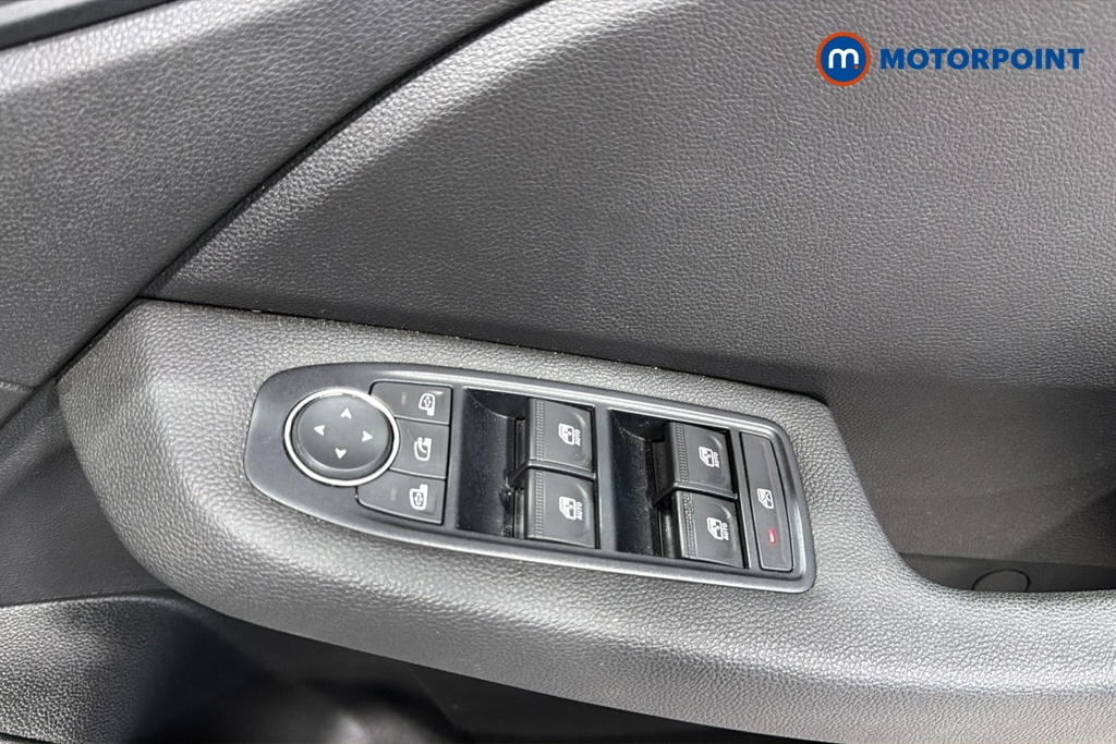 Renault Clio Evolution Manual Petrol Hatchback - Stock Number (1669904) - 19th supplementary image