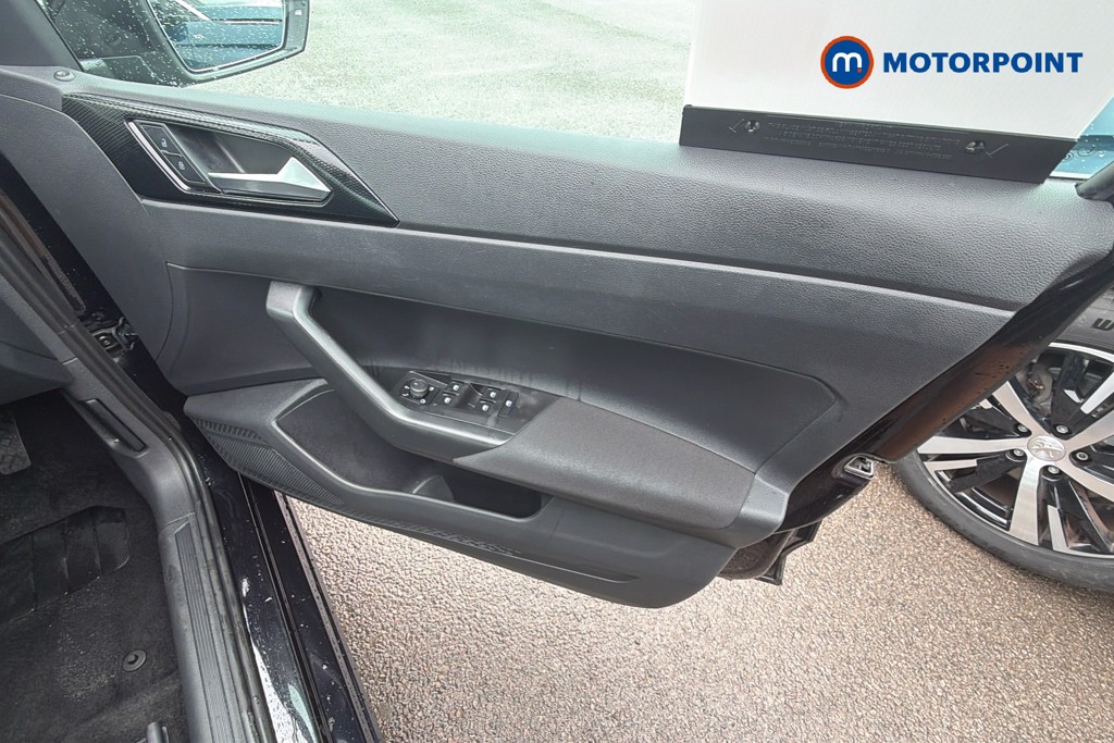 Volkswagen Polo Life Manual Petrol Hatchback - Stock Number (1670265) - 1st supplementary image