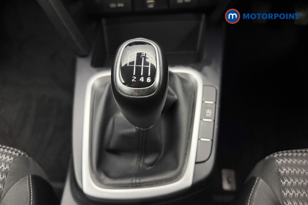 Nissan Juke Tekna Manual Petrol SUV - Stock Number (1671279) - 6th supplementary image