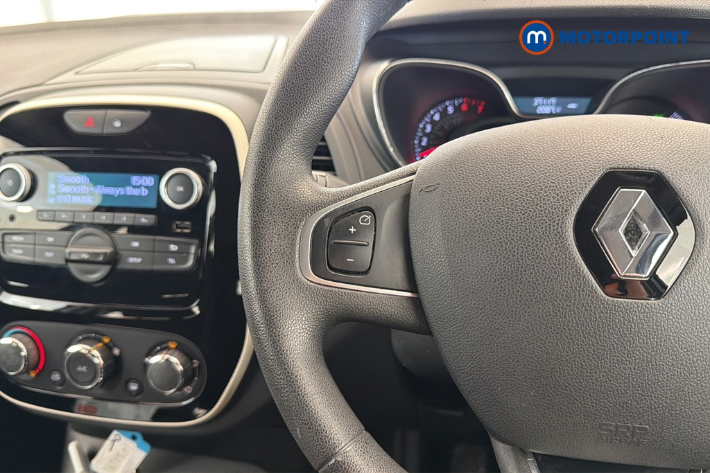Renault Captur Play Manual Petrol SUV - Stock Number (1671501) - 4th supplementary image