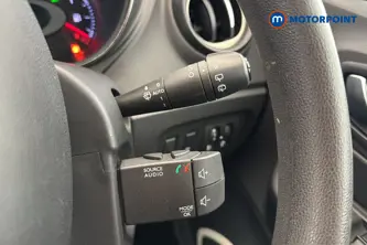 Renault Captur Play Manual Petrol SUV - Stock Number (1671501) - 6th supplementary image