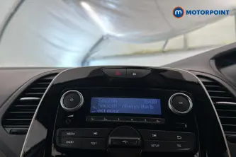 Renault Captur Play Manual Petrol SUV - Stock Number (1671501) - 8th supplementary image