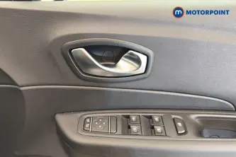 Renault Captur Play Manual Petrol SUV - Stock Number (1671501) - 19th supplementary image