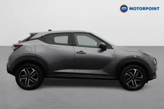 Nissan Juke N-Connecta Manual Petrol SUV - Stock Number (1671606) - Drivers side