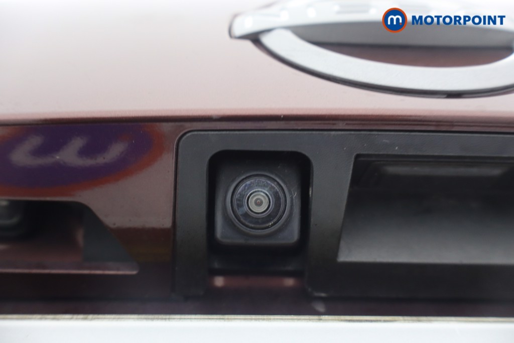 Nissan Juke N-Connecta Manual Petrol SUV - Stock Number (1671623) - 5th supplementary image