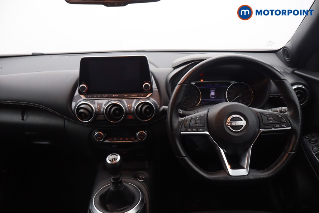 Nissan Juke N-Connecta Manual Petrol SUV - Stock Number (1671623) - 9th supplementary image