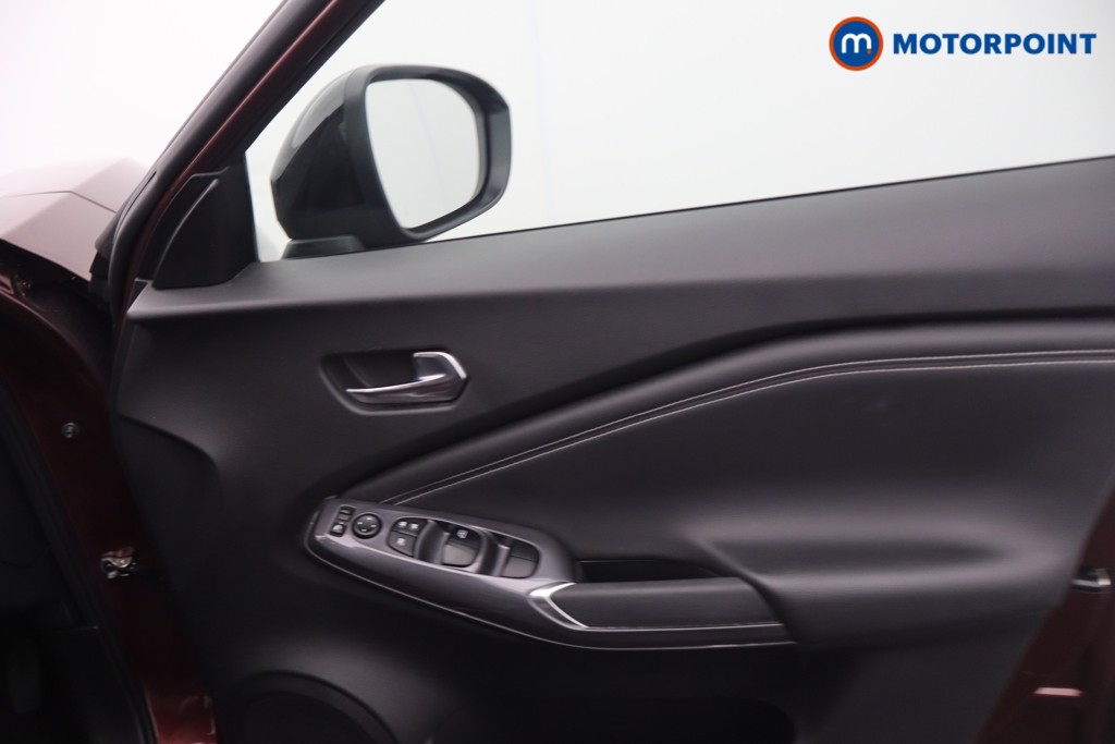 Nissan Juke N-Connecta Manual Petrol SUV - Stock Number (1671623) - 10th supplementary image