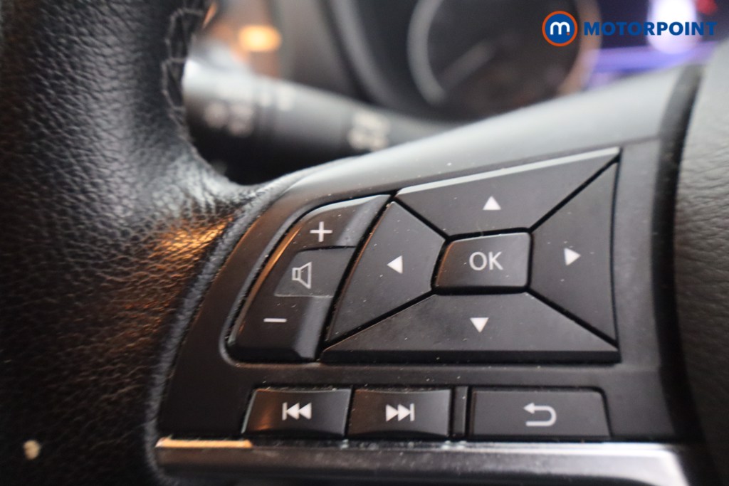 Nissan Juke N-Connecta Manual Petrol SUV - Stock Number (1671623) - 15th supplementary image