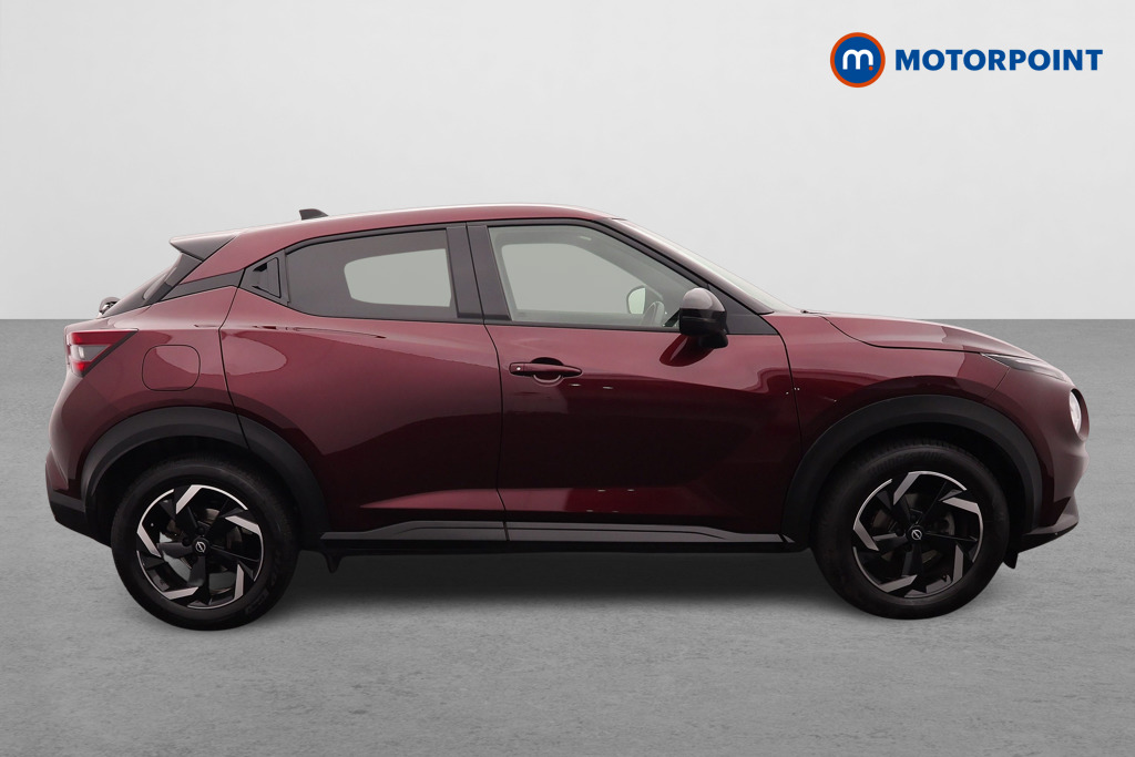 Nissan Juke N-Connecta Manual Petrol SUV - Stock Number (1671623) - Drivers side