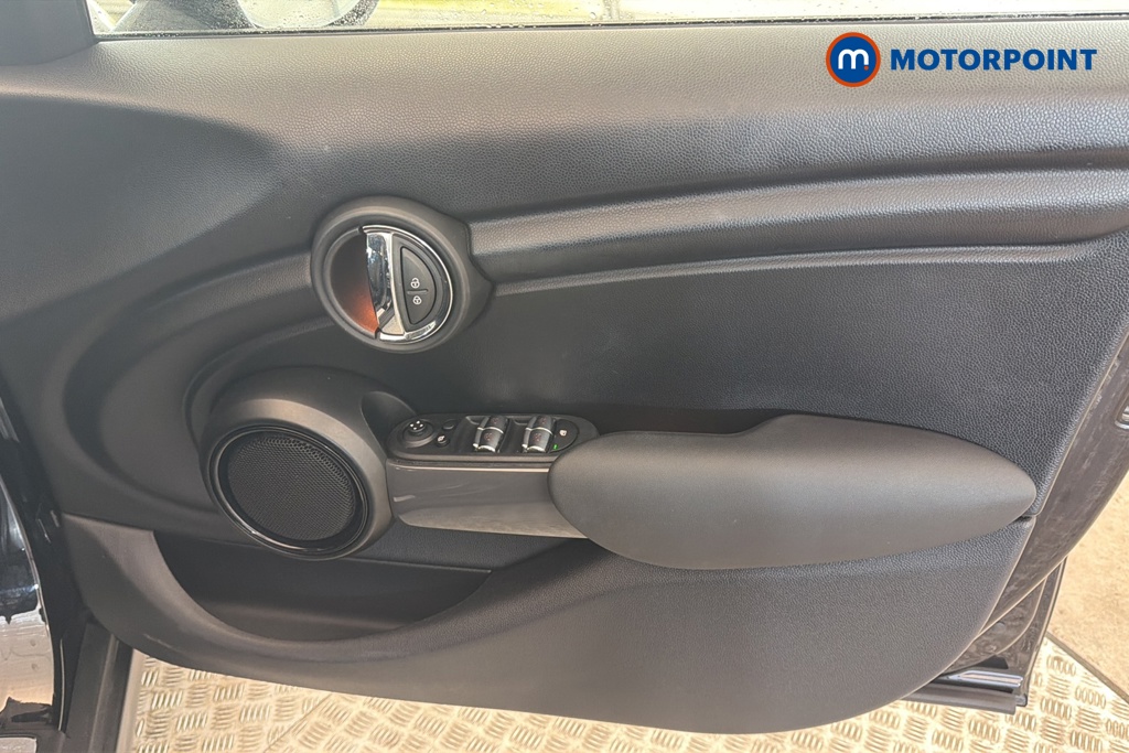 Mini Hatchback Cooper Classic Manual Petrol Hatchback - Stock Number (1671929) - 18th supplementary image