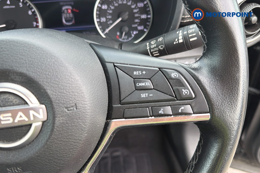 Nissan Juke N-Connecta Manual Petrol SUV - Stock Number (1672298) - 8th supplementary image