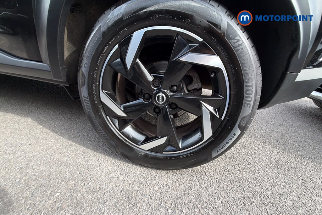 Nissan Juke N-Connecta Manual Petrol SUV - Stock Number (1672298) - 42nd supplementary image