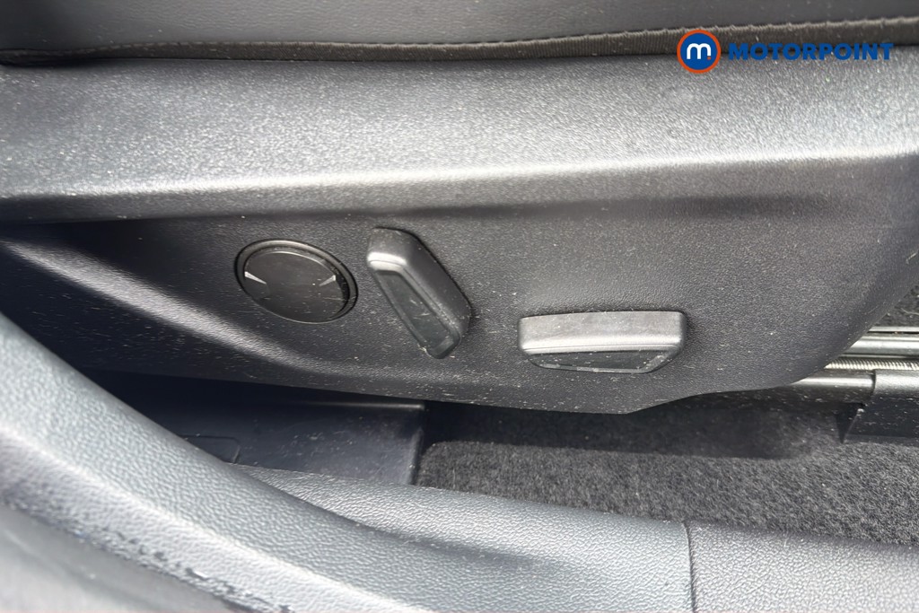 Ford Focus St-Line Vignale Automatic Diesel Hatchback - Stock Number (1672334) - 6th supplementary image