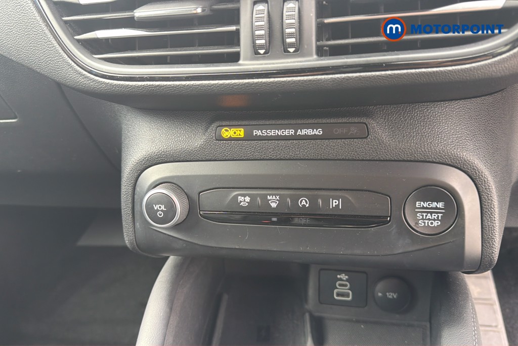 Ford Focus St-Line Vignale Automatic Diesel Hatchback - Stock Number (1672334) - 15th supplementary image