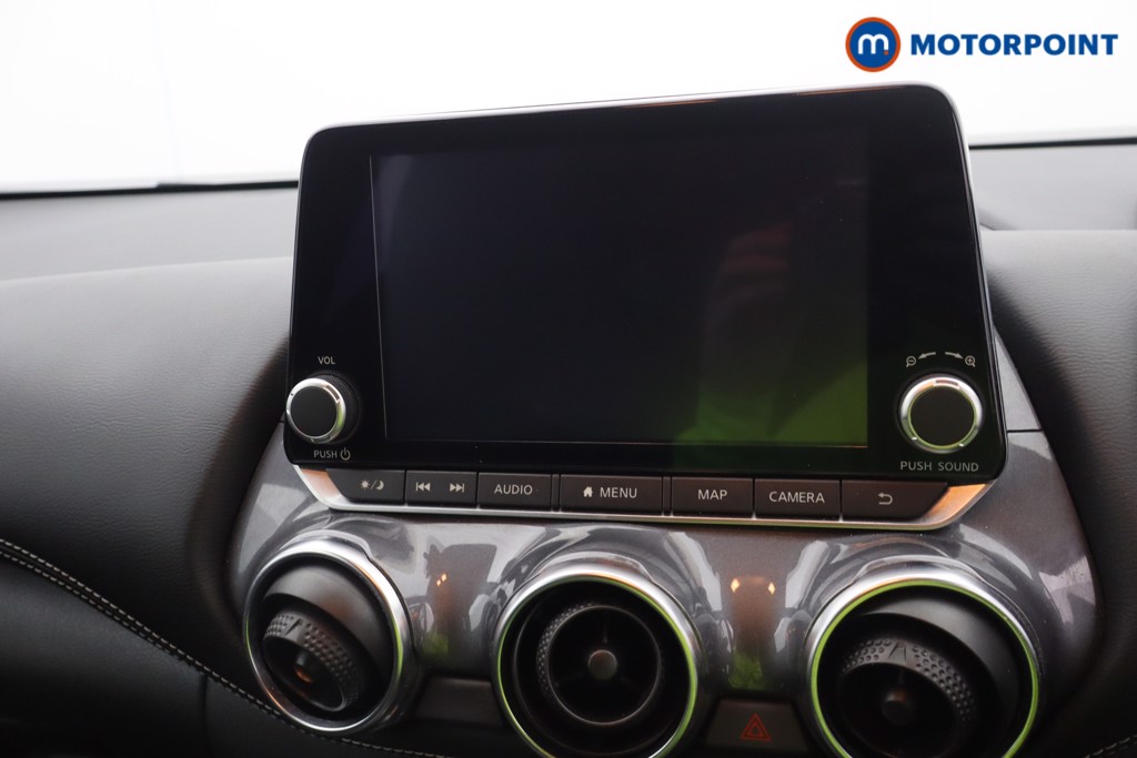 Nissan Juke N-Connecta Manual Petrol SUV - Stock Number (1672629) - 4th supplementary image