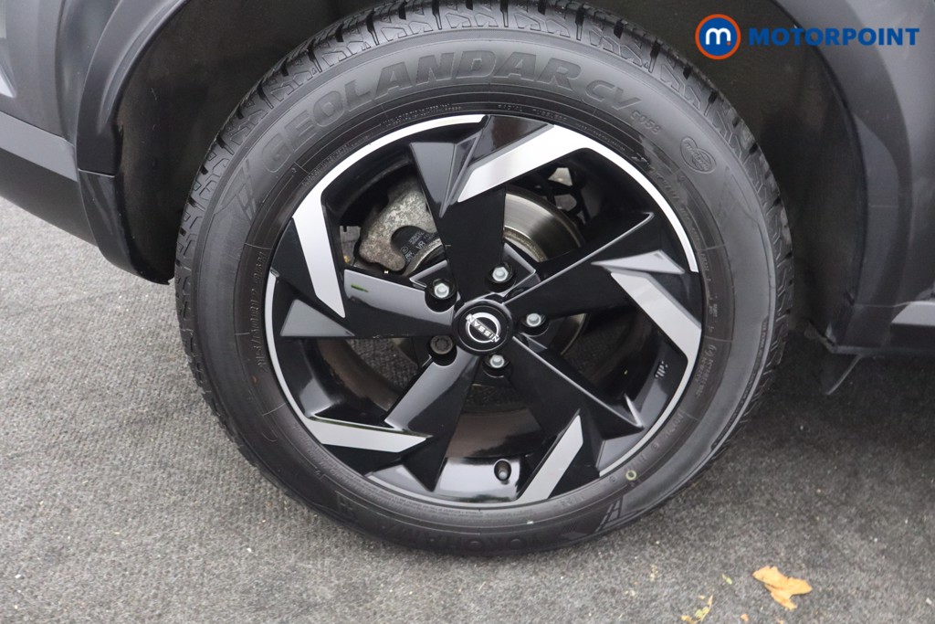 Nissan Juke N-Connecta Manual Petrol SUV - Stock Number (1672629) - 15th supplementary image