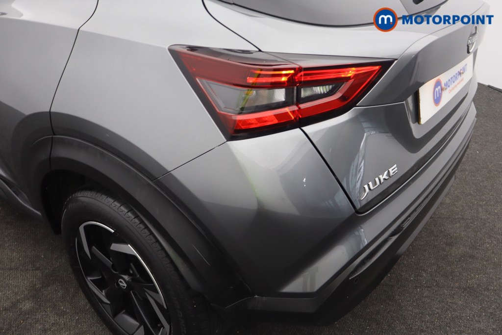 Nissan Juke N-Connecta Manual Petrol SUV - Stock Number (1672629) - 17th supplementary image