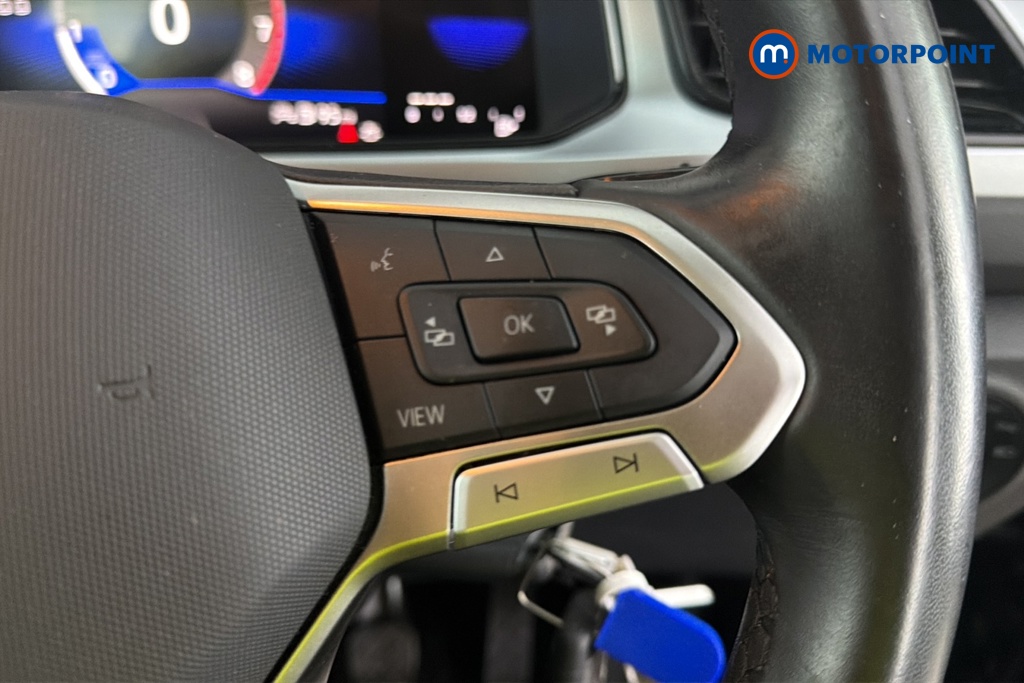 Volkswagen T-Roc Life Manual Petrol SUV - Stock Number (1672645) - 3rd supplementary image