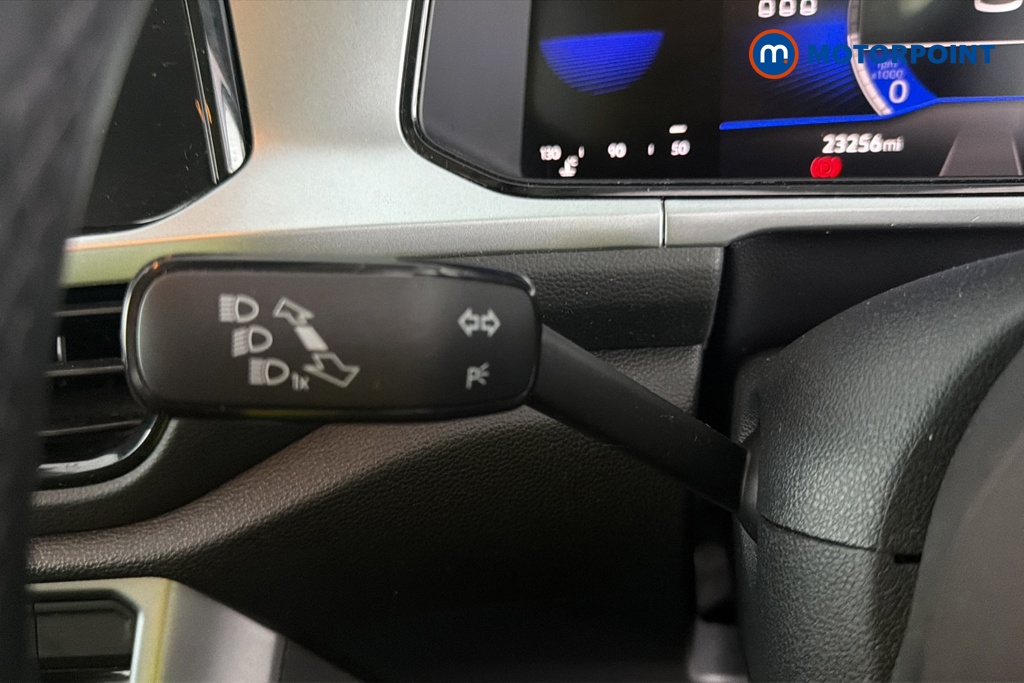 Volkswagen T-Roc Life Manual Petrol SUV - Stock Number (1672645) - 5th supplementary image