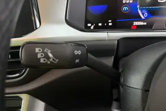 Volkswagen T-Roc Life Manual Petrol SUV - Stock Number (1672645) - 5th supplementary image