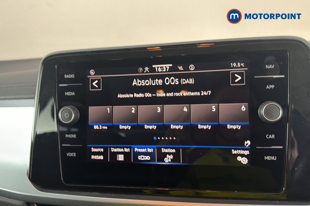 Volkswagen T-Roc Life Manual Petrol SUV - Stock Number (1672645) - 8th supplementary image