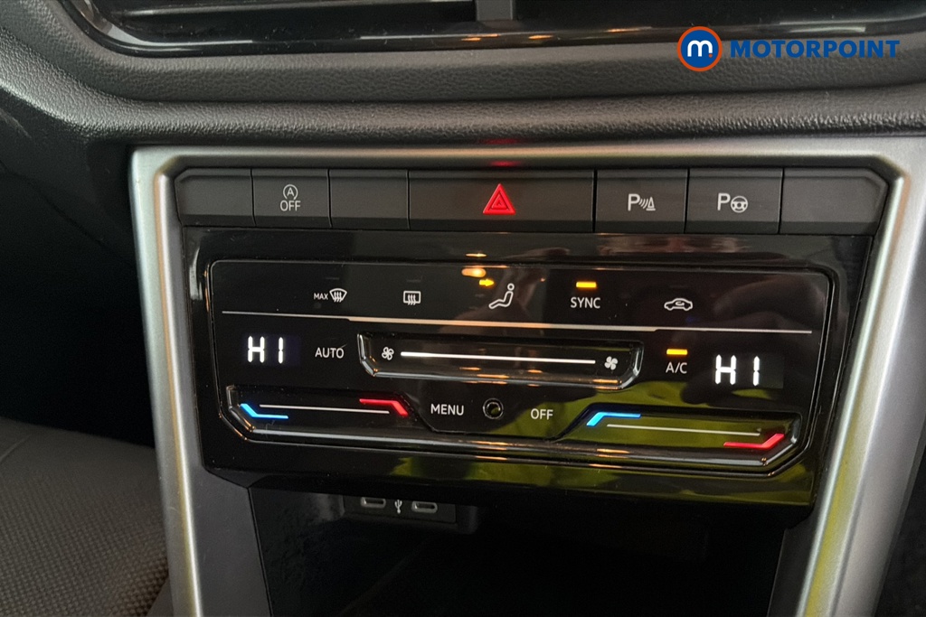 Volkswagen T-Roc Life Manual Petrol SUV - Stock Number (1672645) - 12th supplementary image