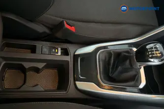 Volkswagen T-Roc Life Manual Petrol SUV - Stock Number (1672645) - 15th supplementary image