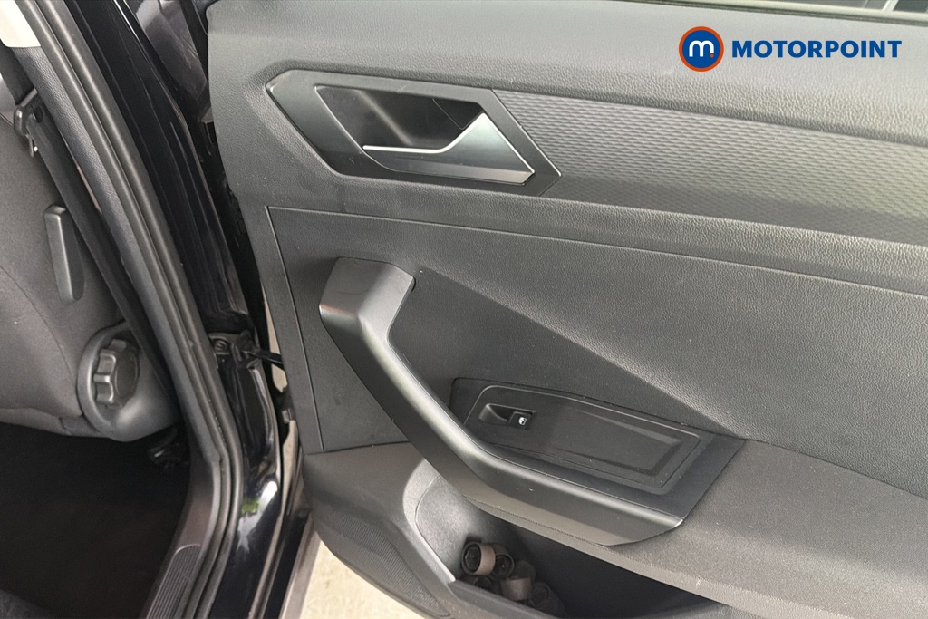 Volkswagen T-Roc Life Manual Petrol SUV - Stock Number (1672645) - 28th supplementary image