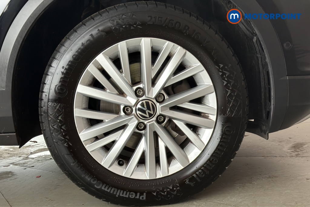Volkswagen T-Roc Life Manual Petrol SUV - Stock Number (1672645) - 47th supplementary image