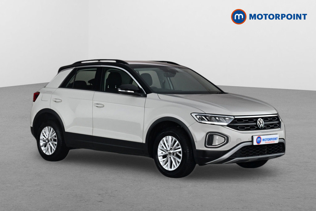 Volkswagen T-Roc Life Manual Petrol SUV - Stock Number (1673489) - Drivers side front corner