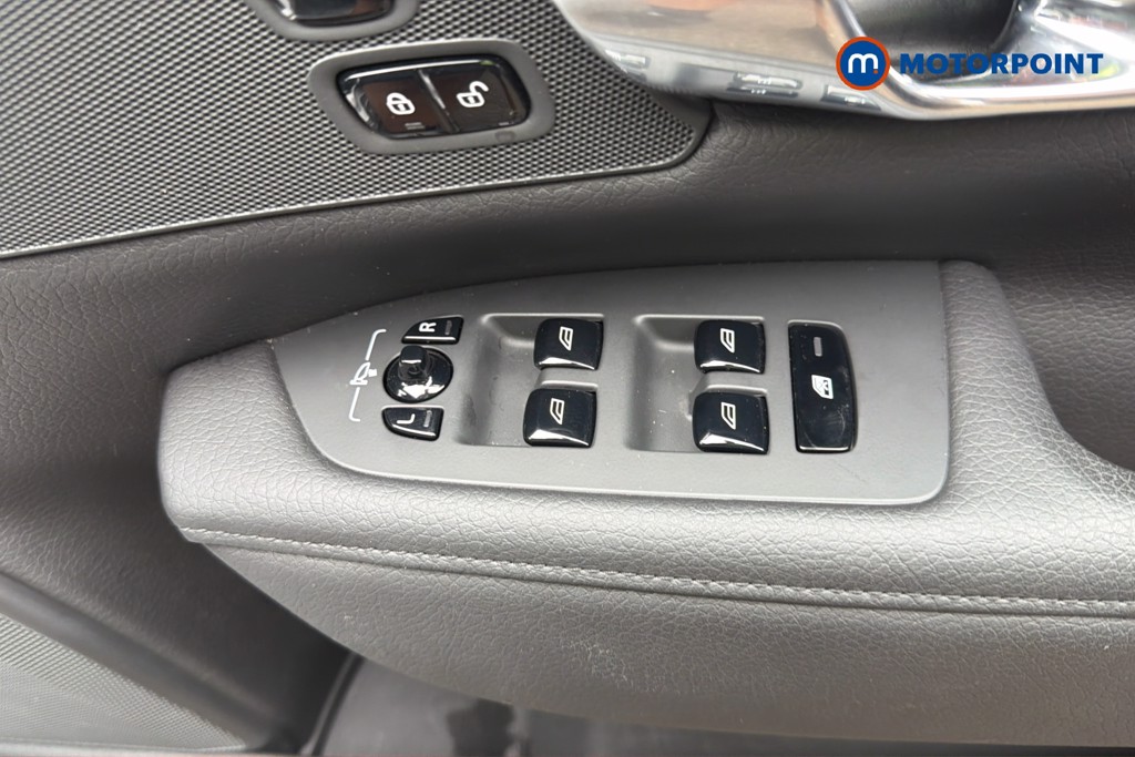 Volvo V90 Momentum Plus Automatic Petrol Estate - Stock Number (1673529) - 4th supplementary image