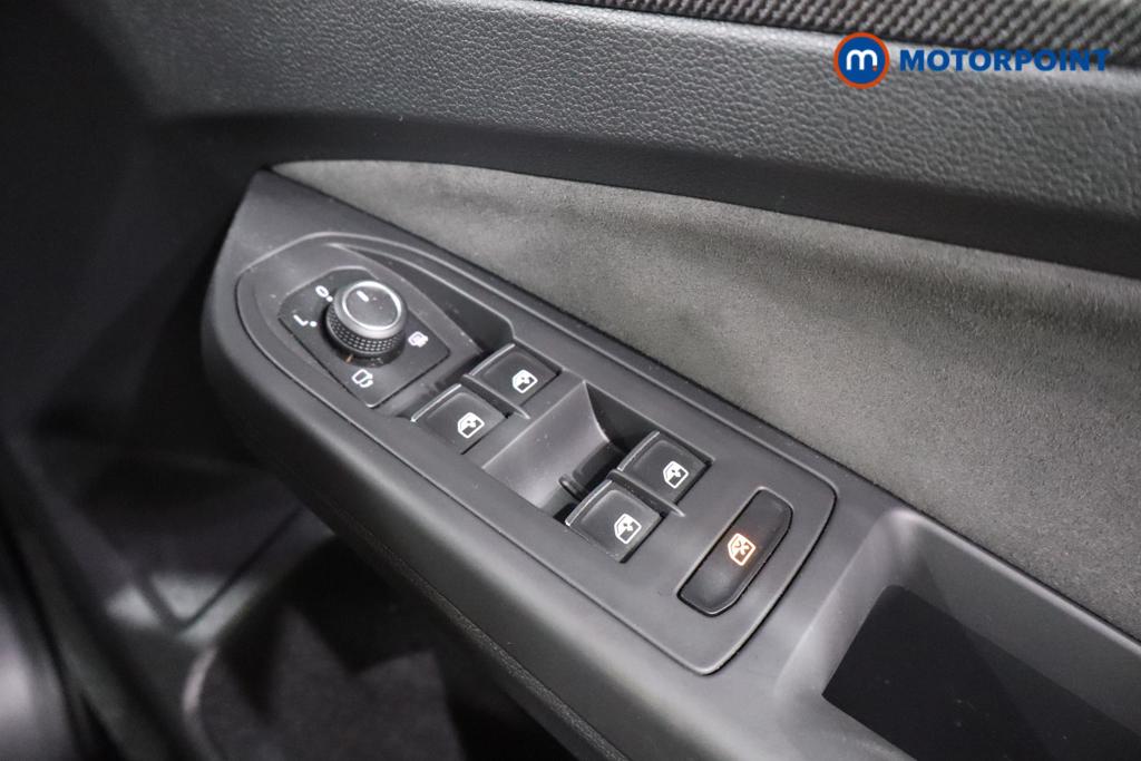 Volkswagen Golf Black Edition Manual Petrol Hatchback - Stock Number (1673587) - 15th supplementary image