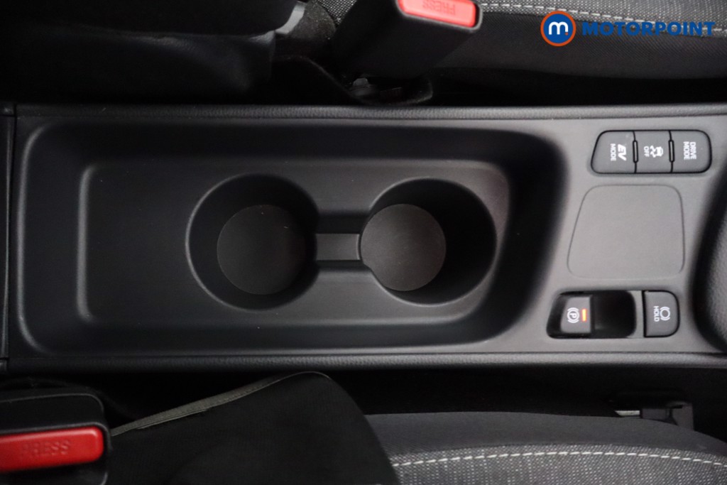 Toyota Yaris Design Automatic Petrol-Electric Hybrid Hatchback - Stock Number (1673776) - 13th supplementary image