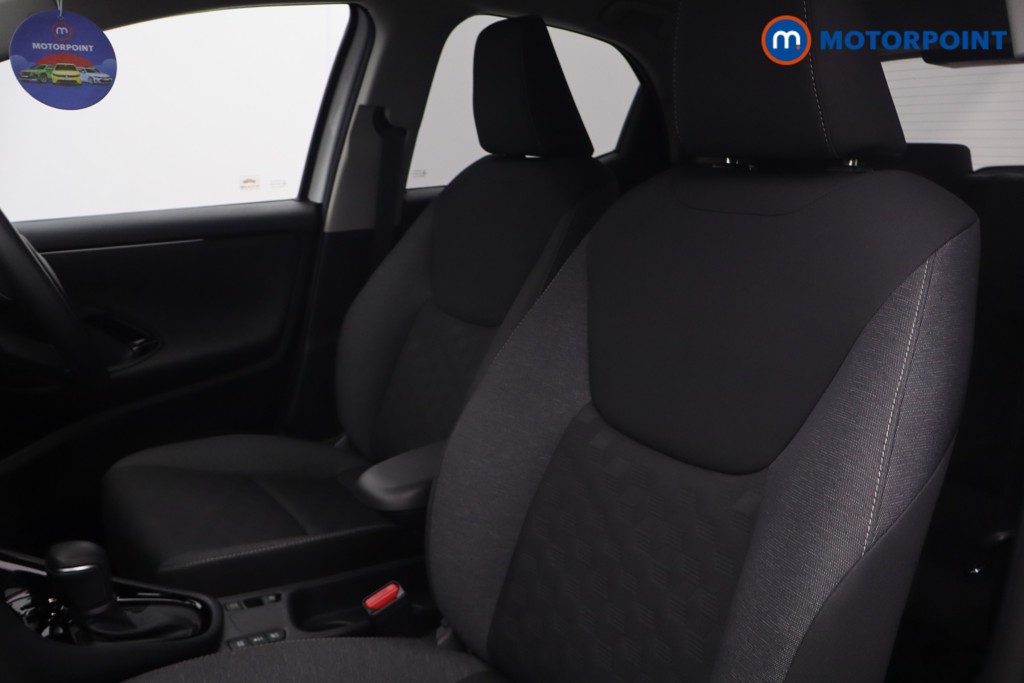 Toyota Yaris Design Automatic Petrol-Electric Hybrid Hatchback - Stock Number (1673776) - 28th supplementary image