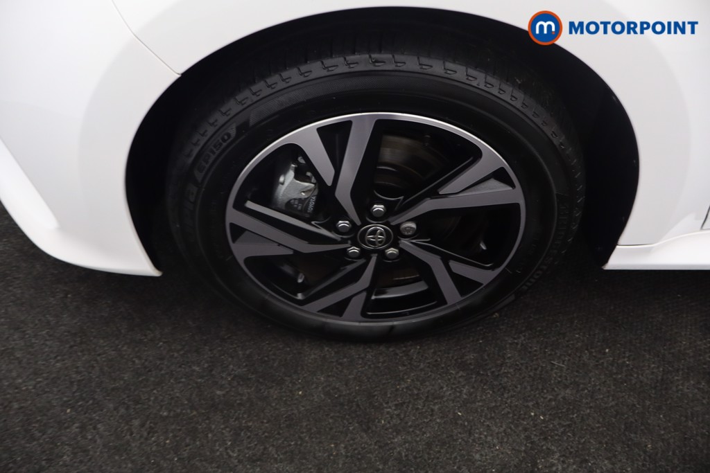 Toyota Yaris Design Automatic Petrol-Electric Hybrid Hatchback - Stock Number (1673776) - 31st supplementary image