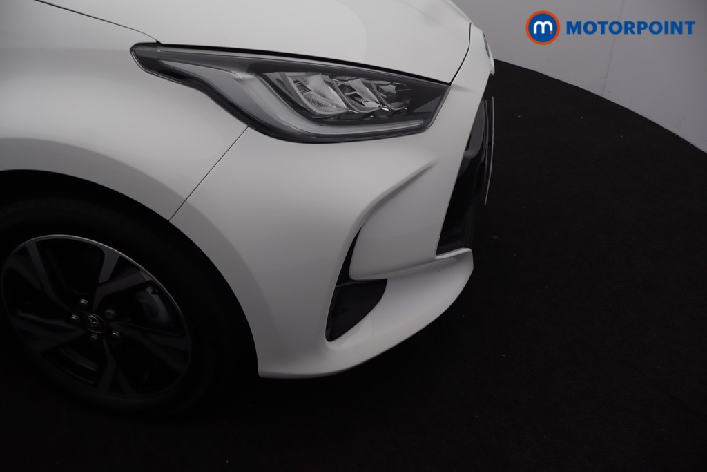 Toyota Yaris Design Automatic Petrol-Electric Hybrid Hatchback - Stock Number (1673776) - 34th supplementary image