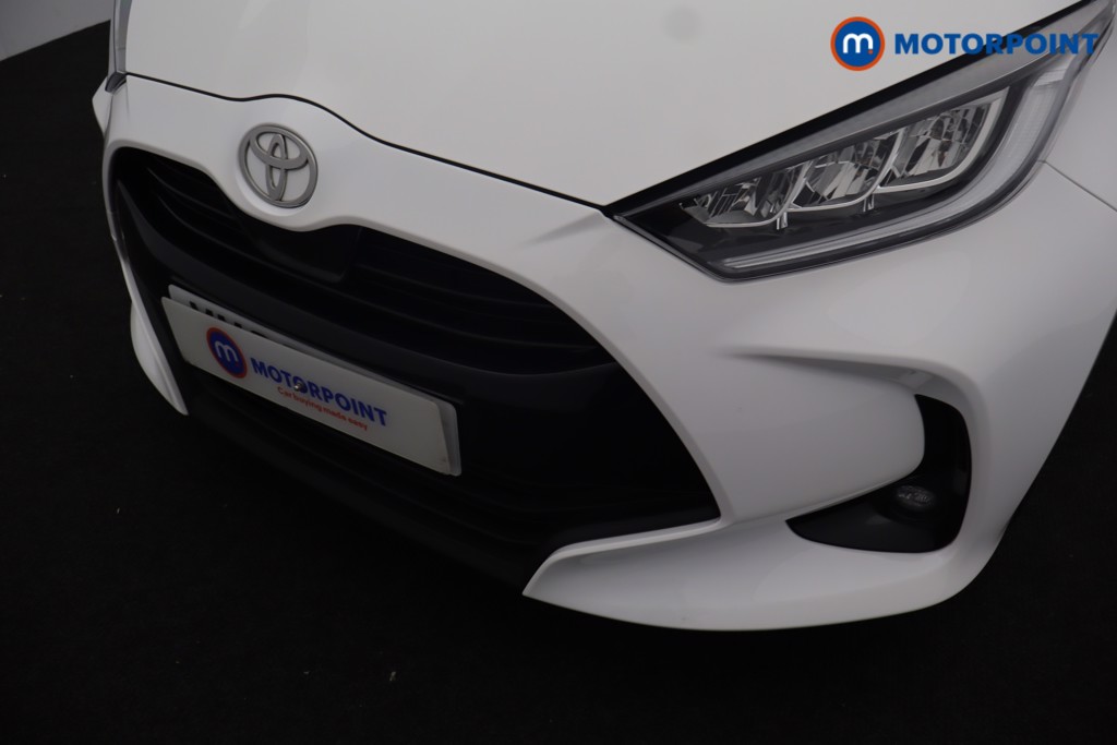 Toyota Yaris Design Automatic Petrol-Electric Hybrid Hatchback - Stock Number (1673776) - 36th supplementary image